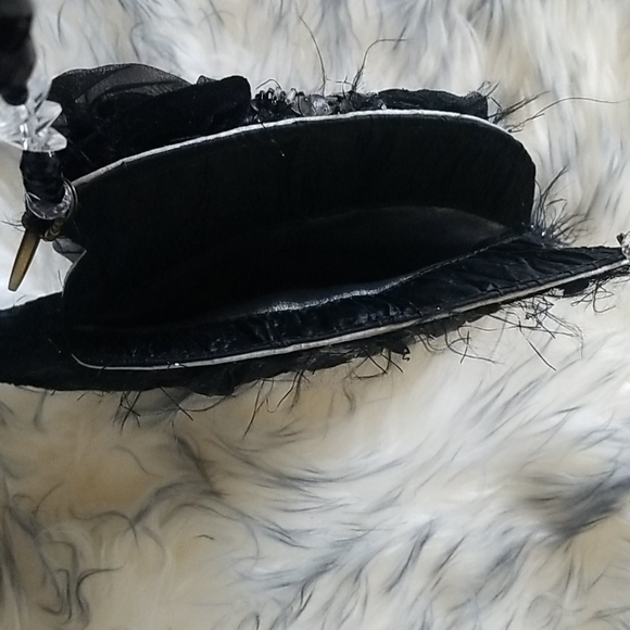 "Elegant Sparkle: Black & Silver Mary Frances Evening Purse" - Picture 10 of 11